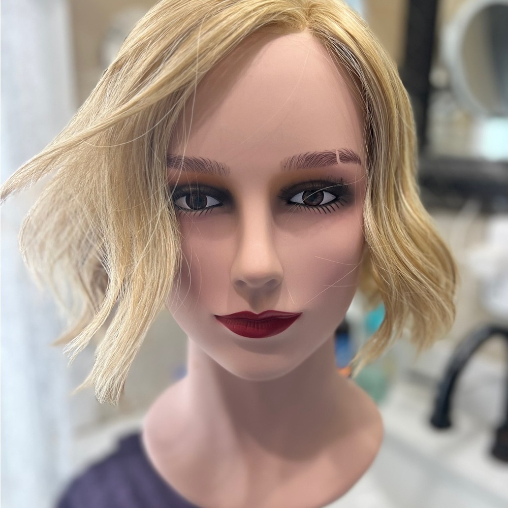 Rene of Paris Chic Waves in Creamy Toffee (non-rooted)